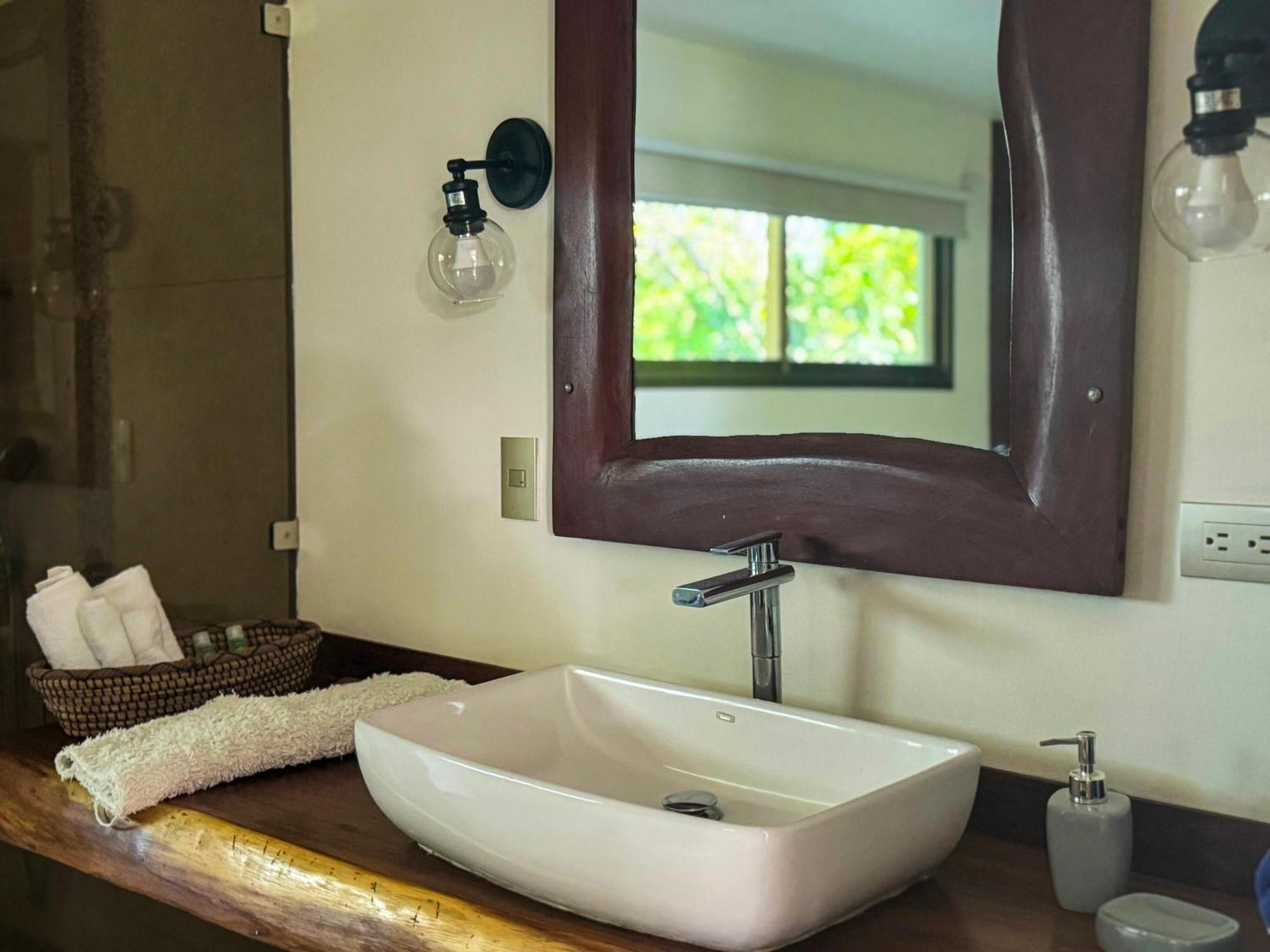 Cocobolo Beach Boutique Hotel San Juanillo Exteriör bild